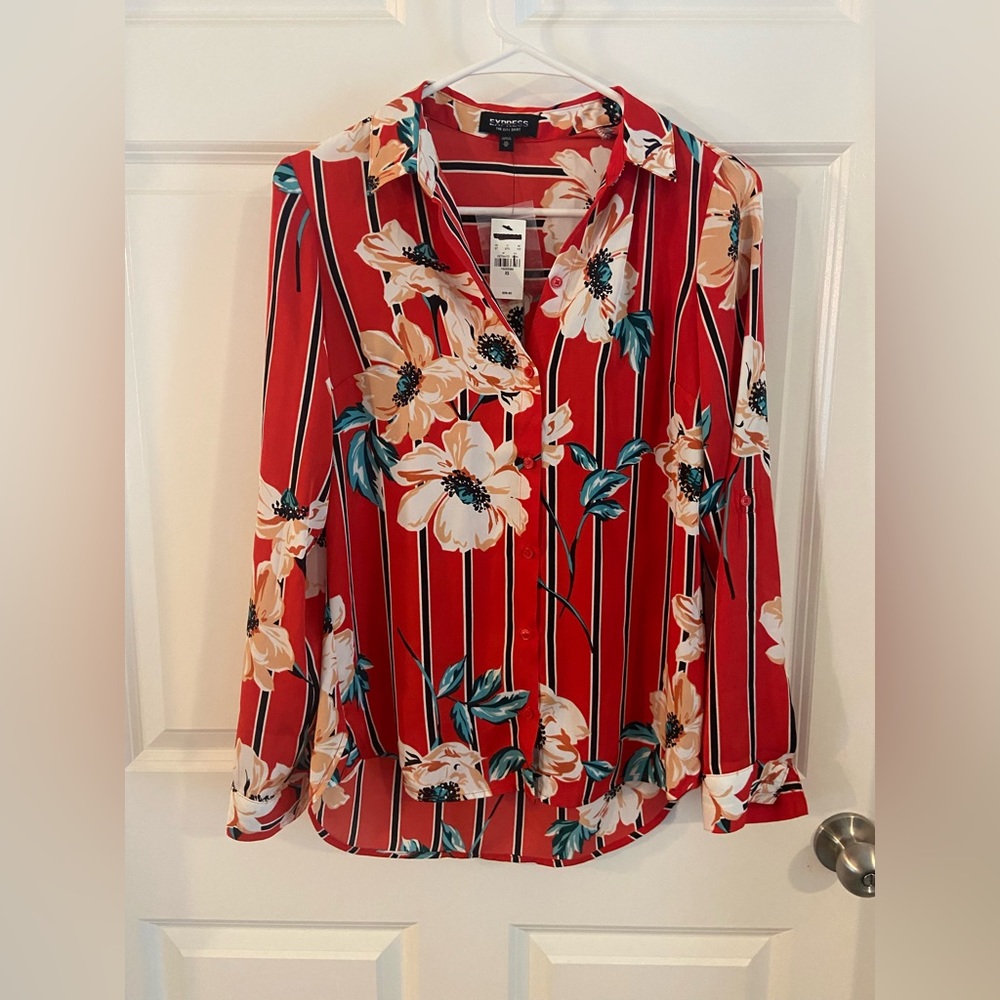 NWT Express XS button down blouse